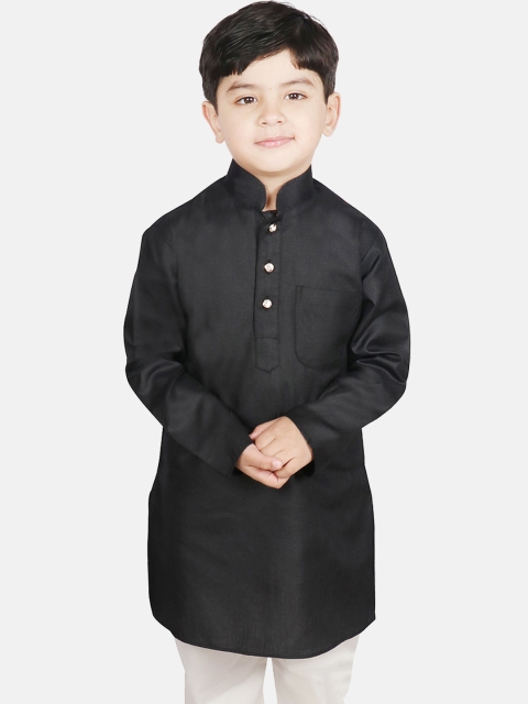 

SG YUVRAJ Boys Black Solid Straight Kurta