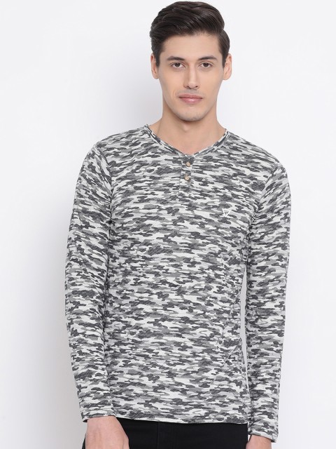 

REALM Men Grey Self Design Henley Neck T-shirt