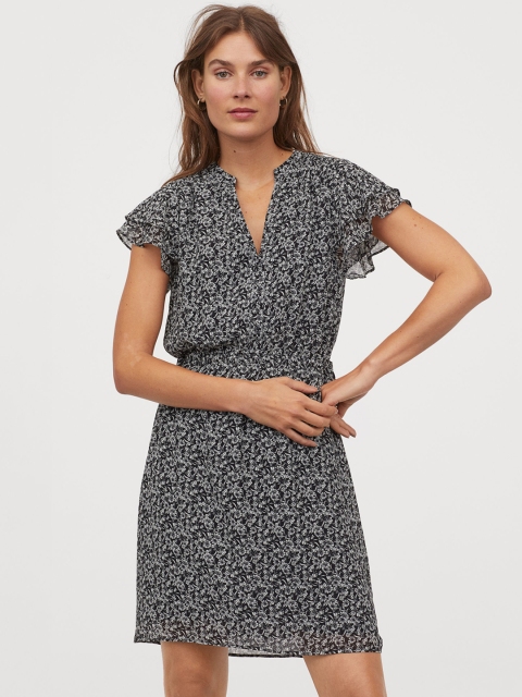 

H&M Women Black & White Floral Printed V-neck Dress