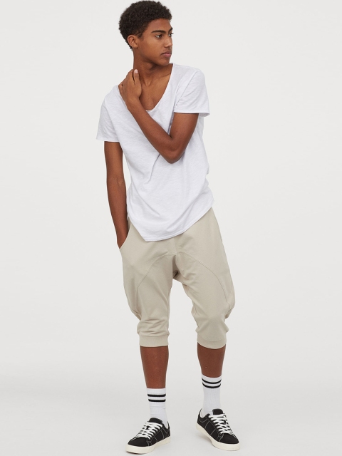 

H&M Men Beige Solid Low-Crotch Sweatshirt Shorts