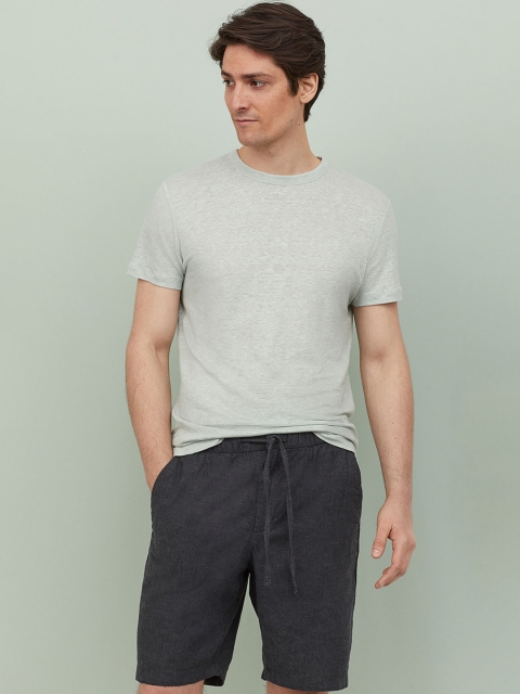 

H&M Men Charcoal Black Shorts Relaxed Fit