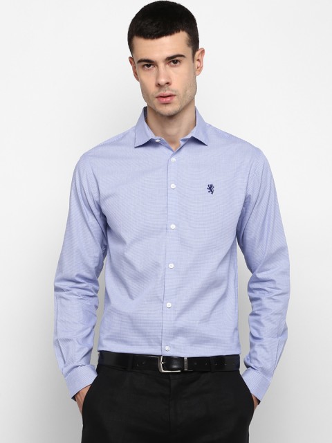

Red Tape Men Blue & White Regular Fit Checked Formal Shirt