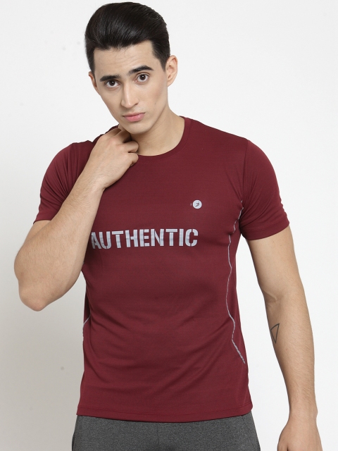 

BUKKUM Men Maroon Solid Round Neck T-shirt