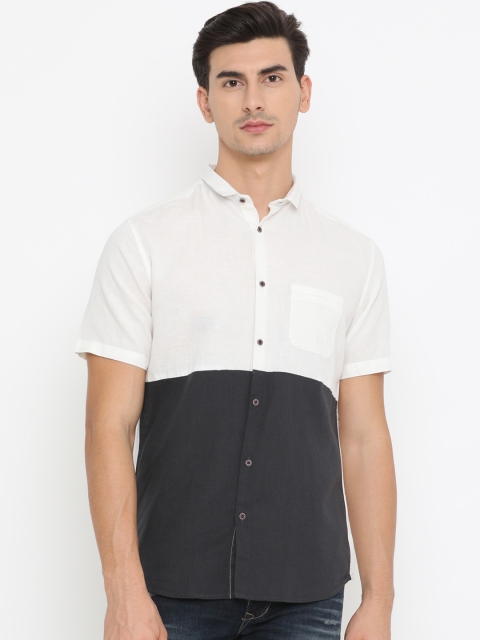 

WITH Men White & Black Colourblocked Regular Fit Casual Shirt