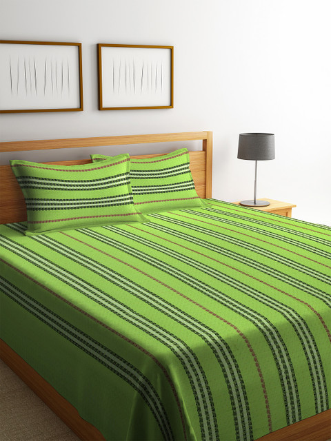 

KLOTTHE Unisex Green & Red Striped Double Bed Cover With 2 Pillow Covers