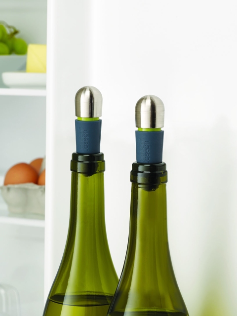 

Joseph Joseph Set Of 2 Teal Blue & Silver-toned BarWise Twist-Lock Wine Stoppers