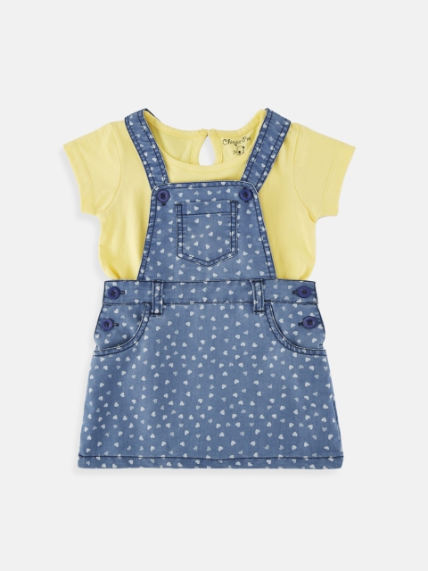 

Chirpie Pie by Pantaloons Girls Blue & Yellow Printed T-shirt With Dungarees