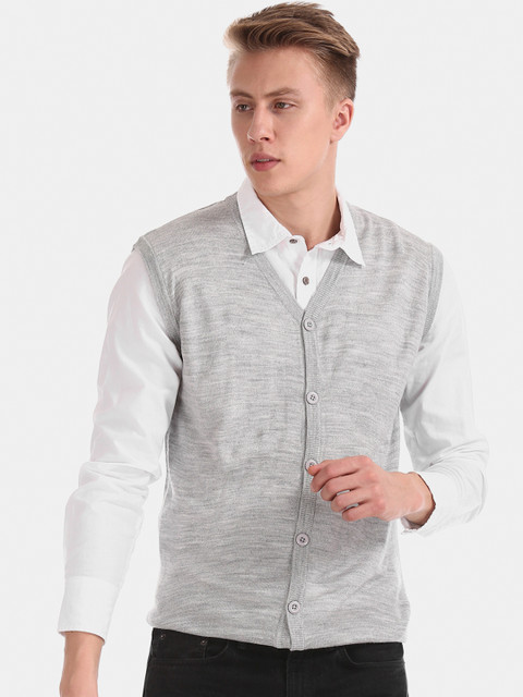 

Ruggers Men Grey Solid Cardigan Sweater