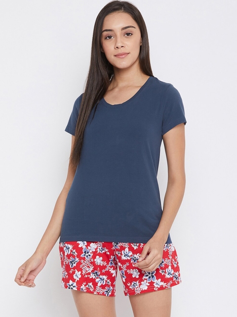 

Clovia Women Blue & Red Solid Night suit