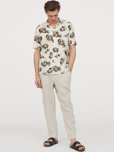 

H&M Men Off-White Patterned Resort Shirt