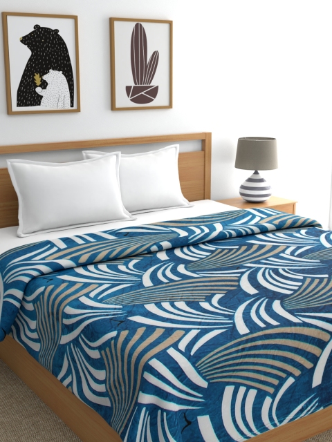 

A Homes Grace Turquoise Blue & White Geometric AC Room 233 GSM Double Bed Blanket