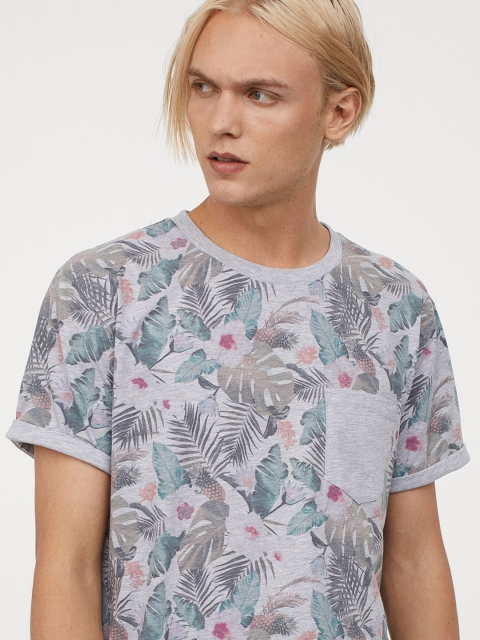 

H&M Men Grey & Green Printed T-shirt