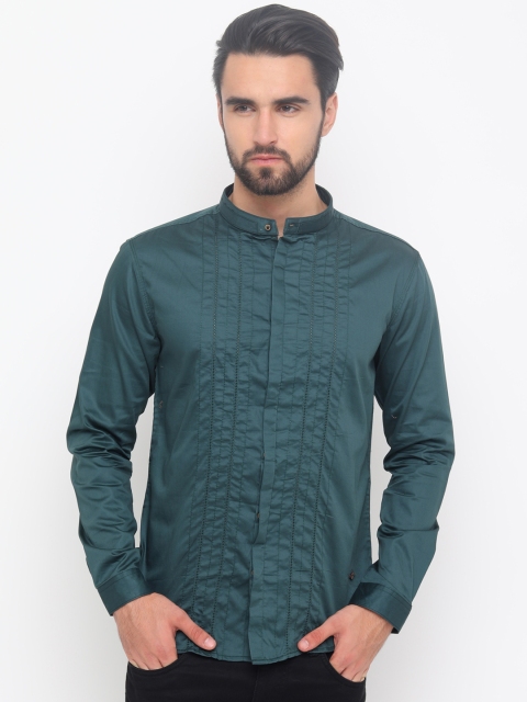 WITH Men Green Slim Fit Solid Casual Shirt