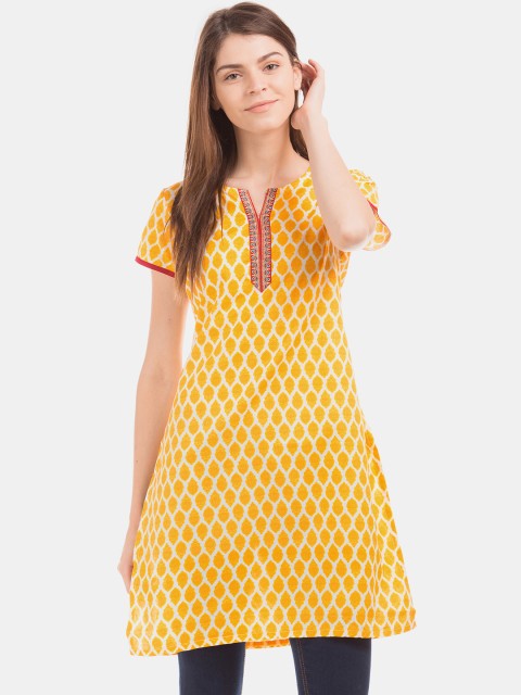 

Karigari Women Yellow Printed Straight Kurta