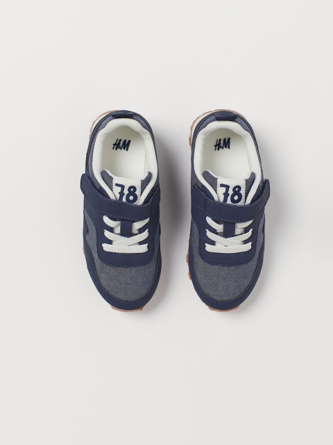 

H&M Boys Blue Solid Trainers