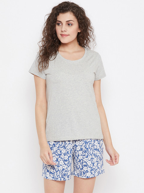

Clovia Women Grey & Blue Solid Nightsuit