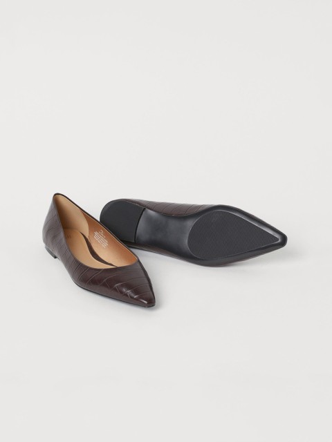 

H&M Women Burgundy Textured Pointed Ballet Pumps