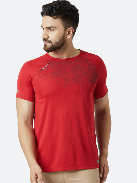 

PERF Men Red Solid Round Neck T-shirt