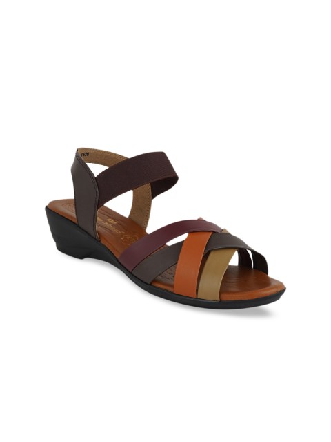 

pelle albero Women Maroon & Beige Colourblocked Leather Wedges