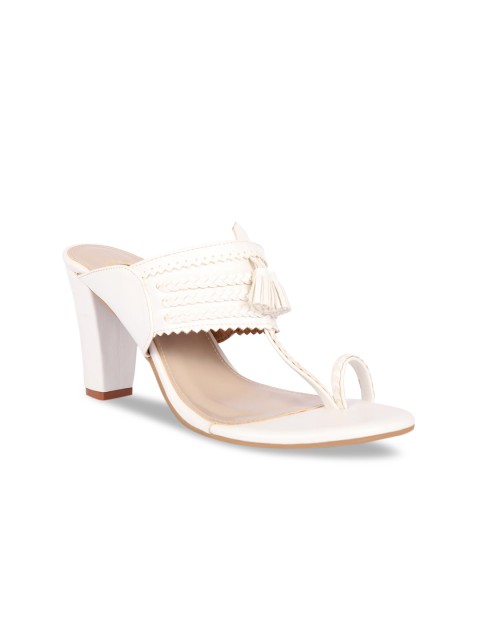 

Sole To Soul Women White Solid Sandals
