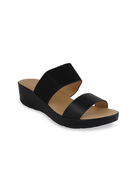

pelle albero Women Black Textured Wedges