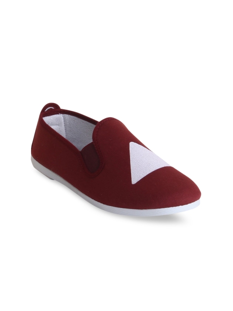 

SCENTRA Unisex Maroon Slip-On Sneakers