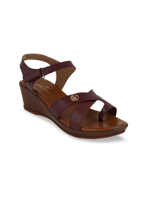 

pelle albero Women Maroon Solid Leather Wedges