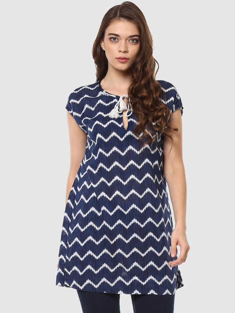 

Skidlers Women Blue & White Printed Tunic