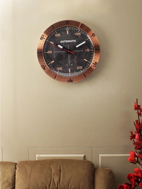 

Living Essence Copper-Toned & Black Round Solid 35 cm Analogue Wall Clock