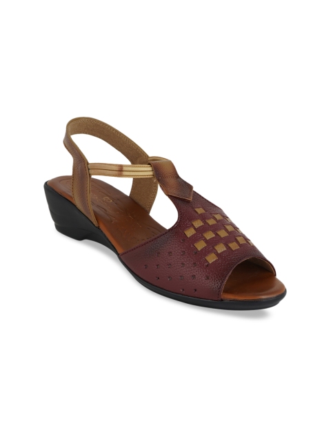 

pelle albero Women Brown Textured Leather Wedges