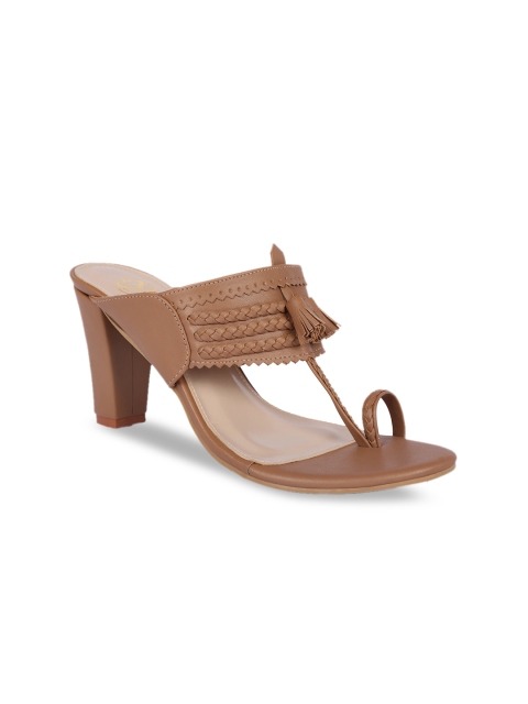 

Sole To Soul Women Brown Solid Sandals