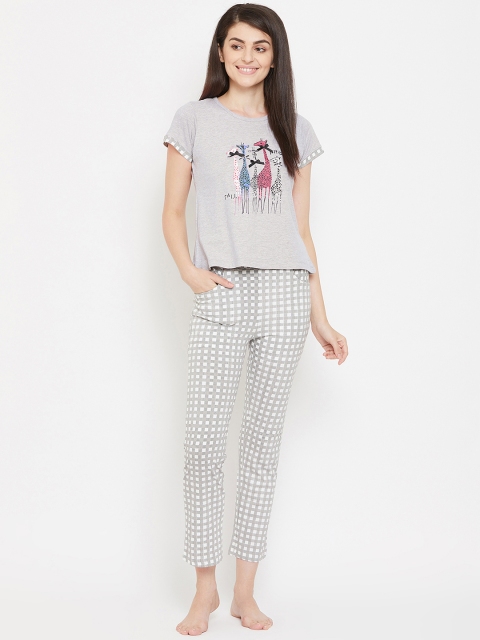 

Clovia Women Grey Printed Night suit