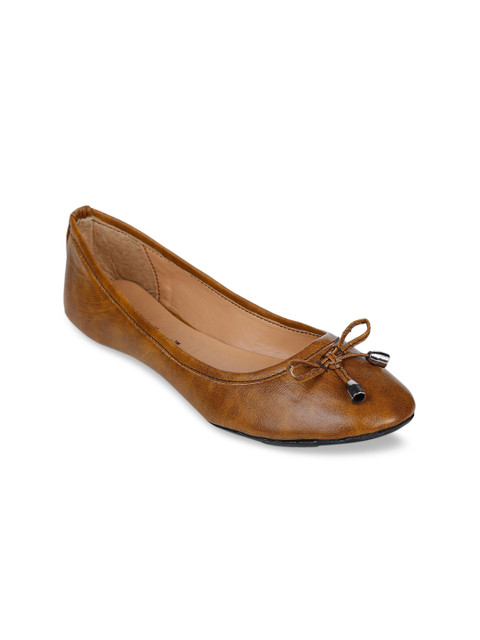 

Bruno Manetti Women Coffee Brown Solid Ballerinas