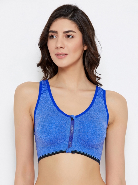 

Clovia Blue Solid Non-Wired Lightly Padded Sports Bra BR1976P08XXL