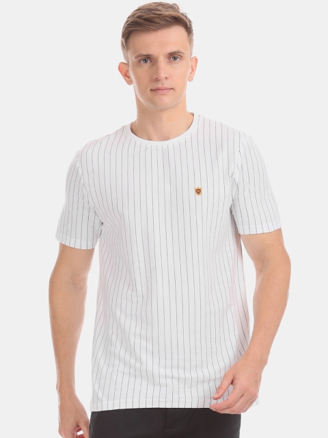 

True Blue Men White & Black Striped Round Neck Slim Fit T-shirt