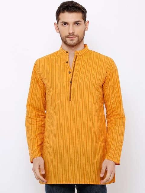 

SALWAR STUDIO Men Mustard Yellow Striped Handloom Straight Kurta