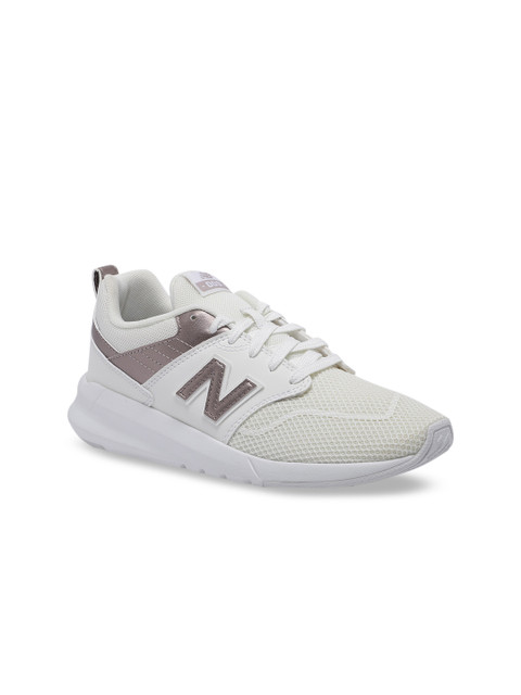 

New Balance Women Off-White Mesh Non-Marking Running Shoes