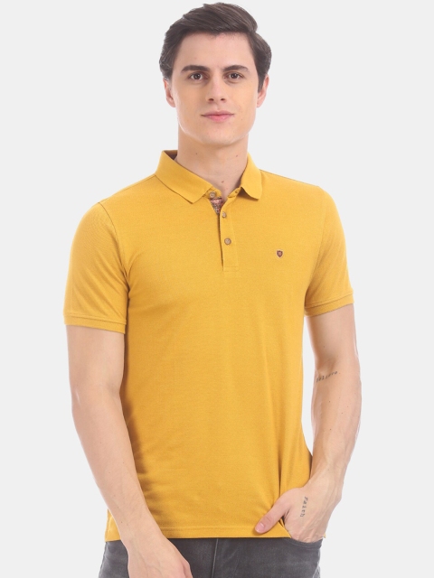 

True Blue Men Yellow Solid Polo Collar T-shirt