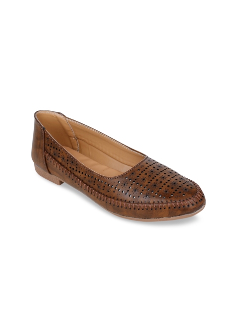 

Bruno Manetti Women Brown Textured Ballerinas