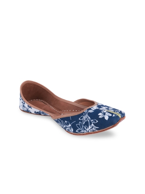

DESI COLOUR Women Blue Printed Leather Mojaris