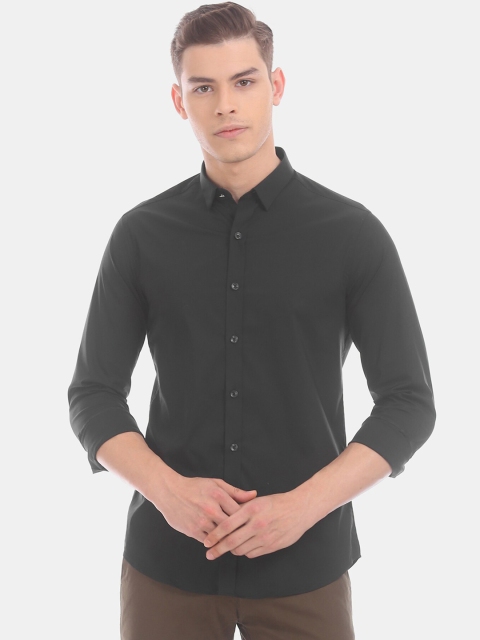 

True Blue Men Black Slim Fit Solid Casual Shirt