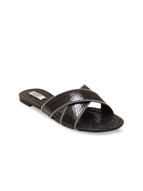 

ROSSO BRUNELLO Women Black Textured Open Toe Flats