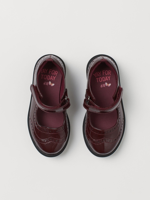 

H&M Girls Maroon Solid Jane Patent Shoes