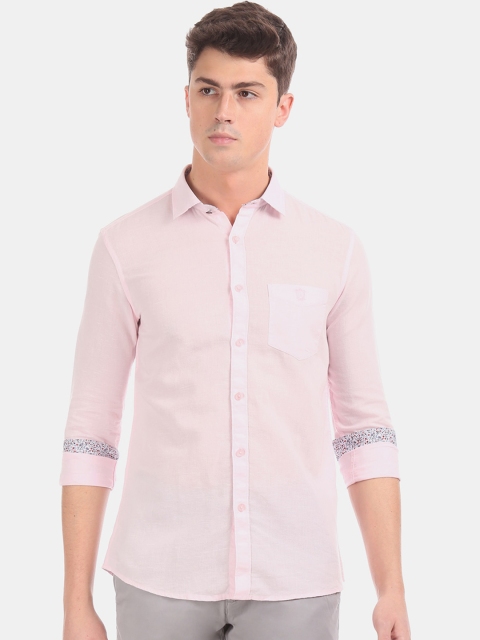 

True Blue Men Pink Solid Slim Fit Casual Shirt