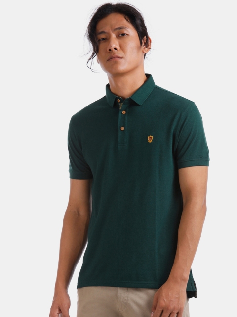 

True Blue Men Green Solid Polo Collar T-shirt