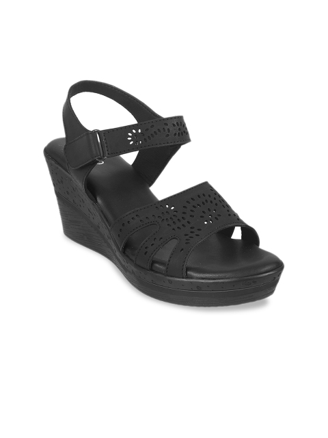 

Metro Women Black Solid Laser Cut Wedges