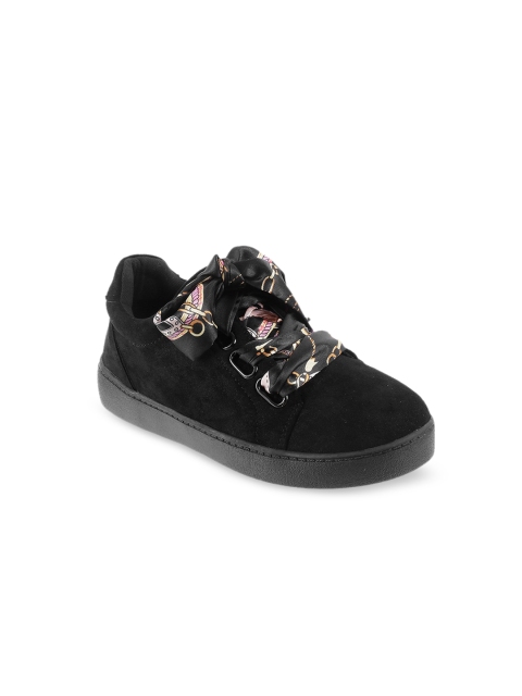

Metro Women Black Sneakers