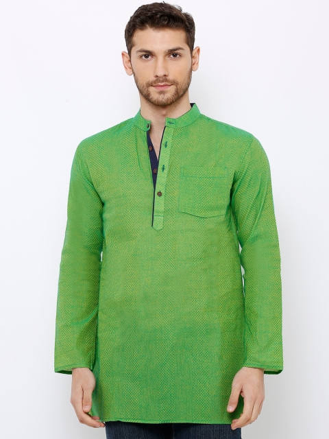 

SALWAR STUDIO Men Green Woven Design Straight Handloom Kurta