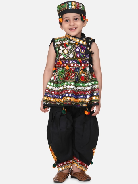 

BownBee Boys Black & Yellow Embroidered Mirror Work Kediyu
