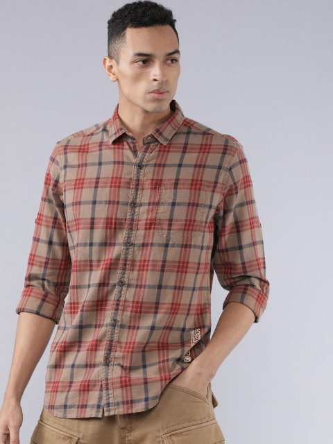 

Ecko Unltd Men Beige & Red Slim Fit Checked Casual Shirt
